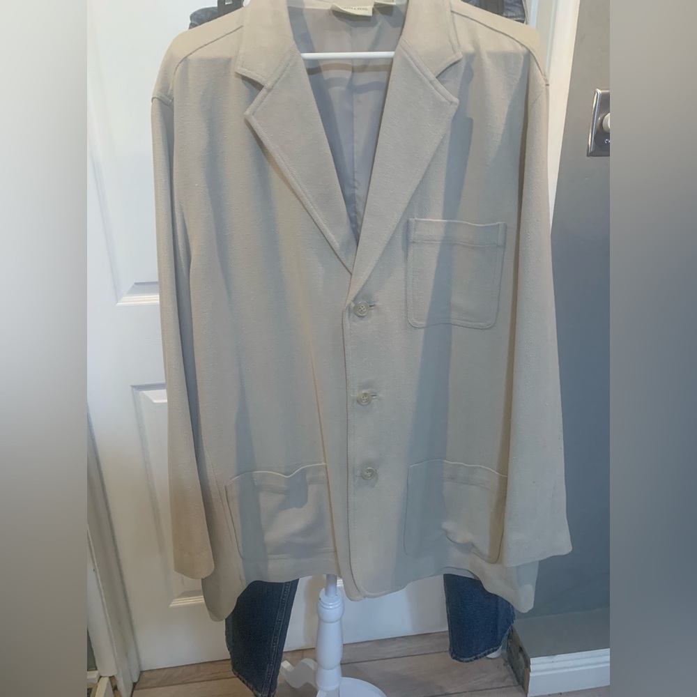 Men’s light weight beige casual blazer